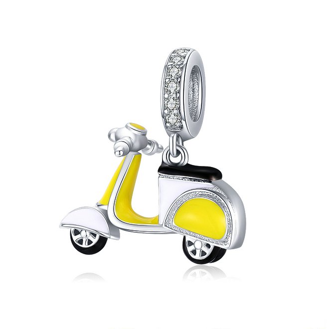 Charm Scooter, colgante
